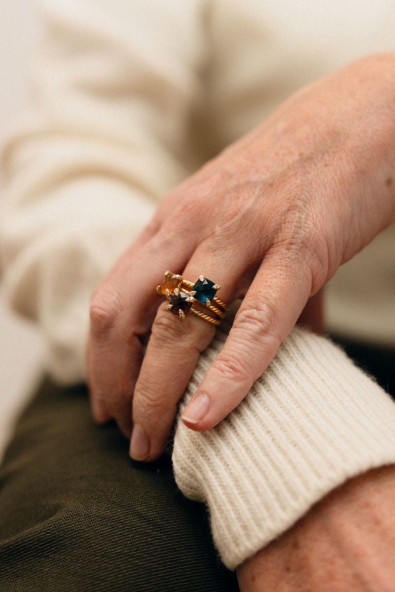 Bague Solitaire DAVID YURMAN "Chatelaine" en or jaune, grenat et diamants - Castafiore