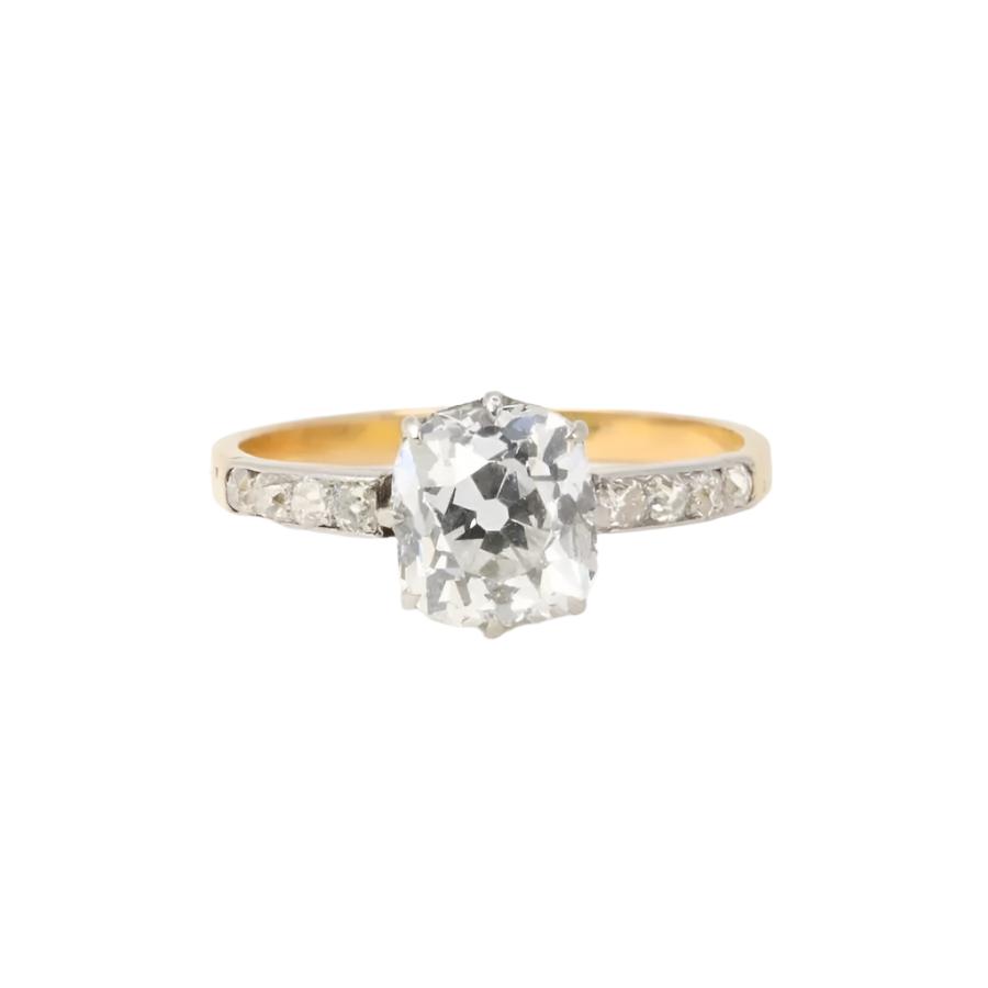 Bague solitaire diamant coussin taille ancienne 1,77 carat - Castafiore