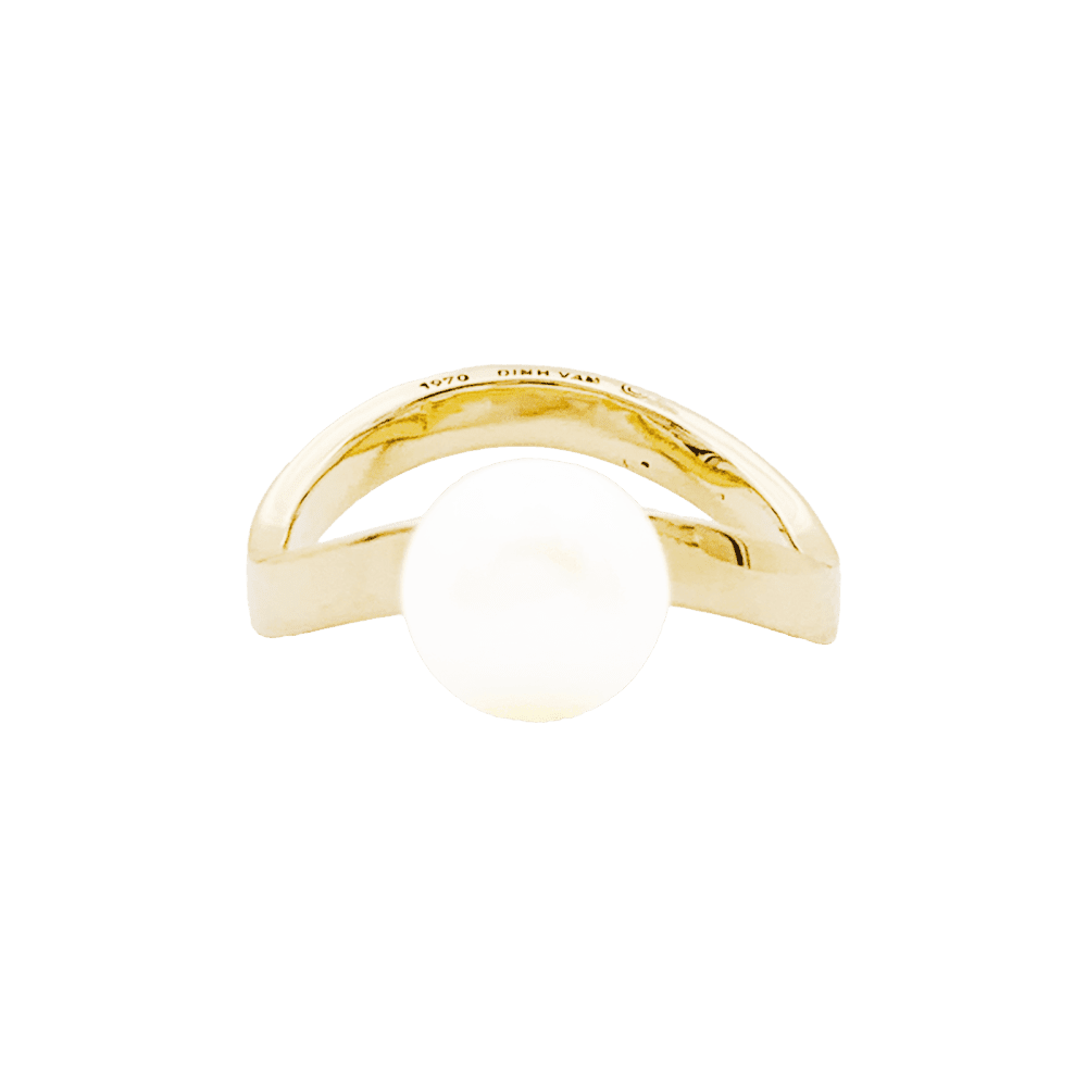 Ring vintage Dinh Van, yellow gold, Akoya pearl.