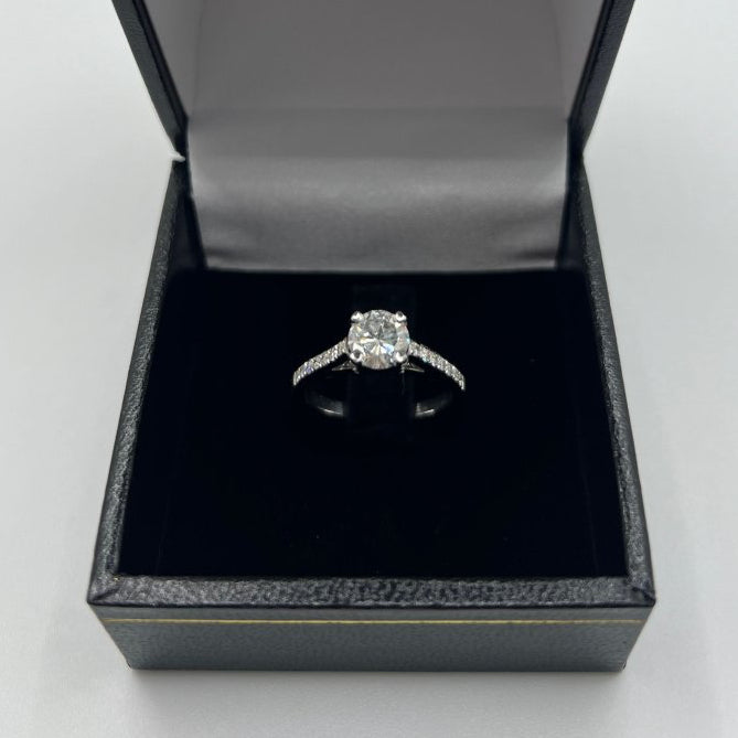 Bague Solitaire en or 18 K et diamants - Castafiore