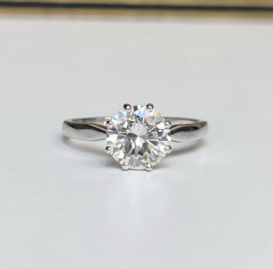 Bague solitaire en or blanc 18k et diamant - Castafiore