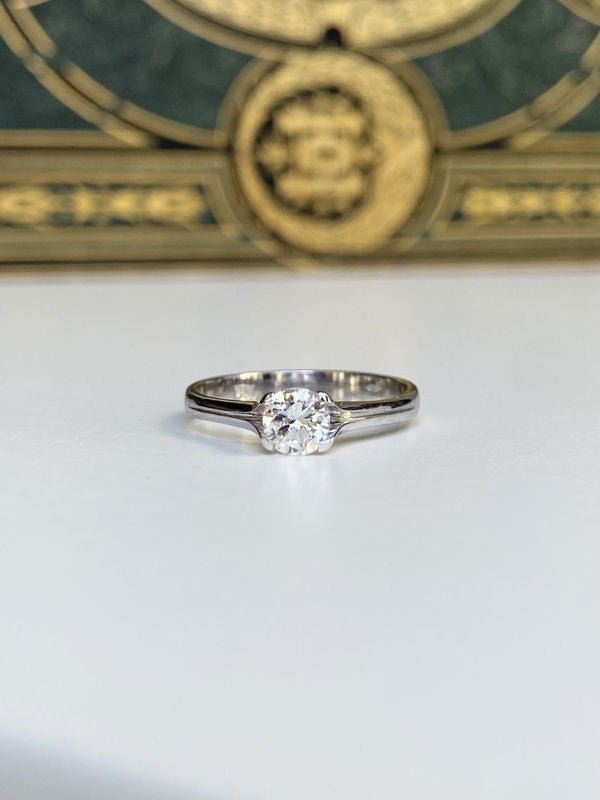 Bague solitaire en or blanc 18K et diamant - Castafiore