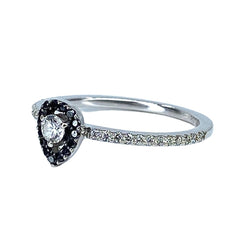 Bague solitaire en or blanc, diamants blancs et diamants noirs - Castafiore