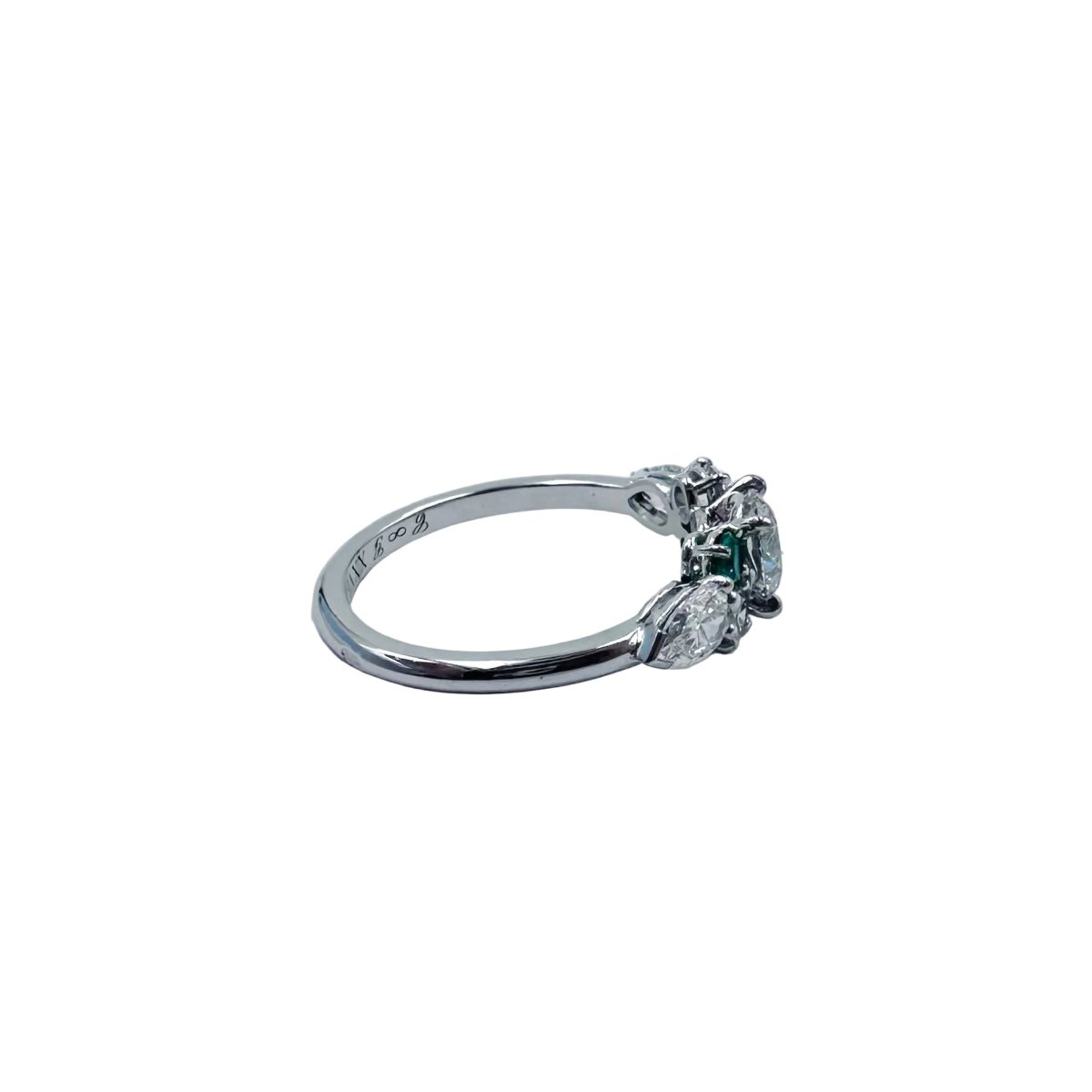Bague Solitaire en or blanc, diamants et émeraudes - Castafiore