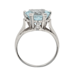 Bague Solitaire en or blanc et aigue - marine - Castafiore