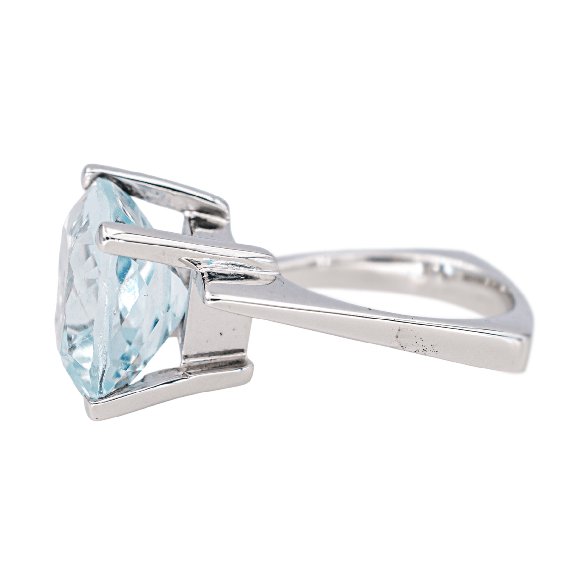 Bague Solitaire en or blanc et aigue - marine - Castafiore