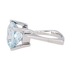 Bague Solitaire en or blanc et aigue - marine - Castafiore