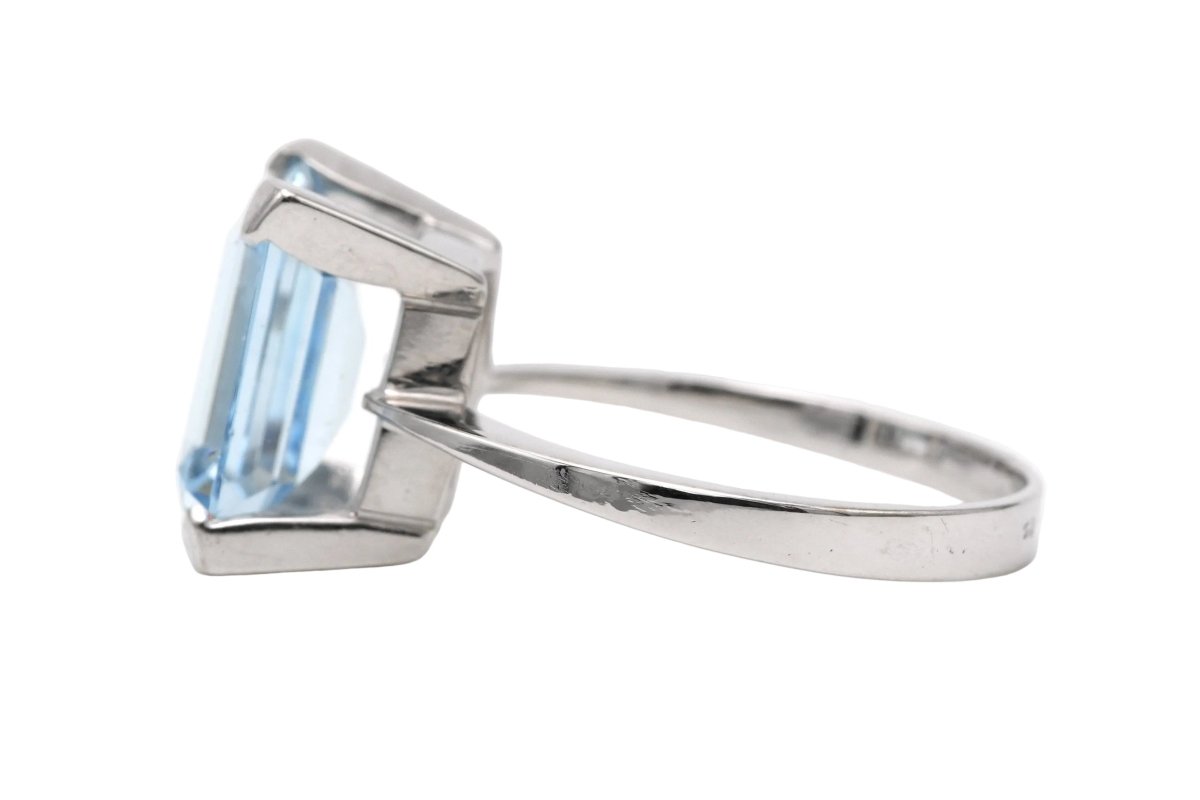Bague Solitaire en or blanc et aigue - marine - Castafiore