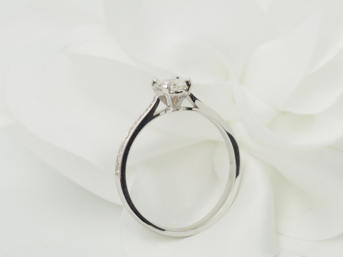 Bague solitaire en or blanc et diamant 0.35ct - Castafiore