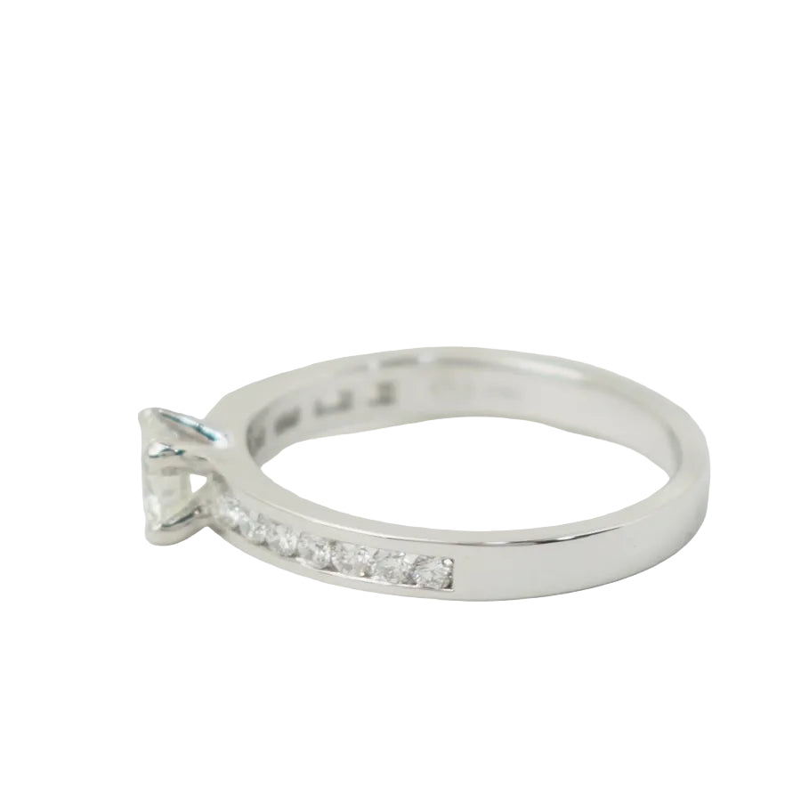 Bague solitaire en or blanc et diamant 0.37ct - Castafiore