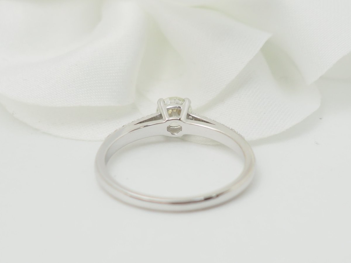 Bague solitaire en or blanc et diamant 0.41ct - Castafiore