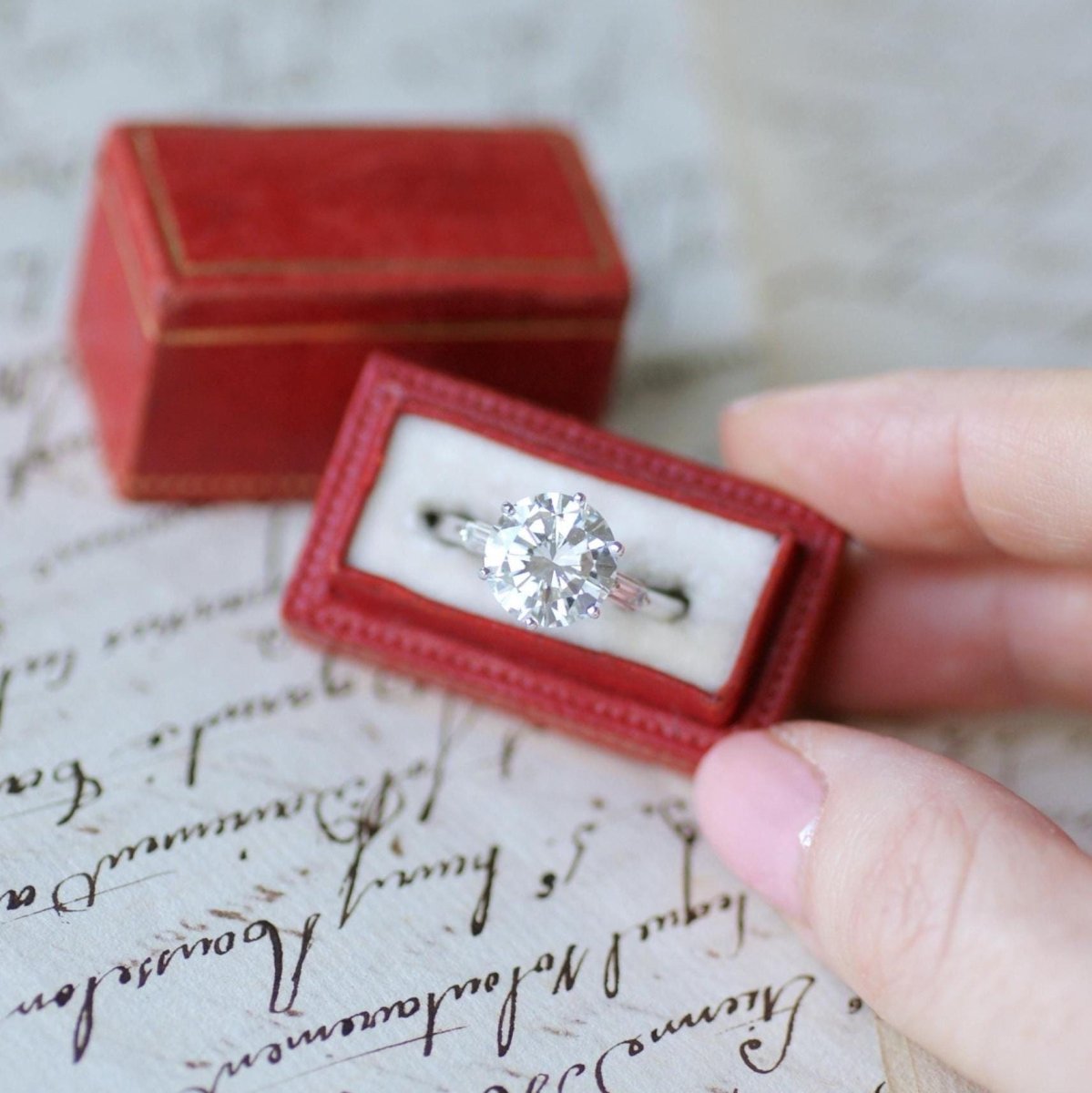 Bague Solitaire en or blanc et diamant - Castafiore