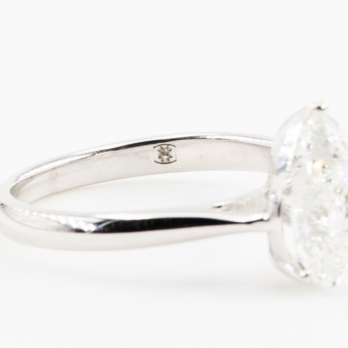 Bague Solitaire en or blanc et diamant - Castafiore