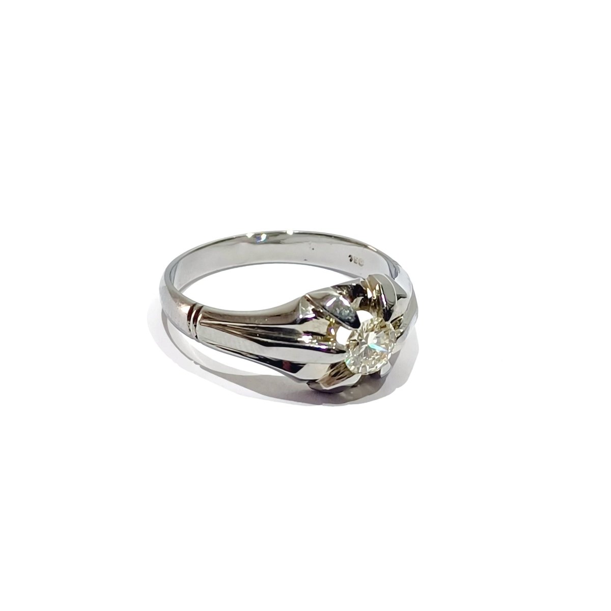 Bague Solitaire en or blanc et diamant - Castafiore