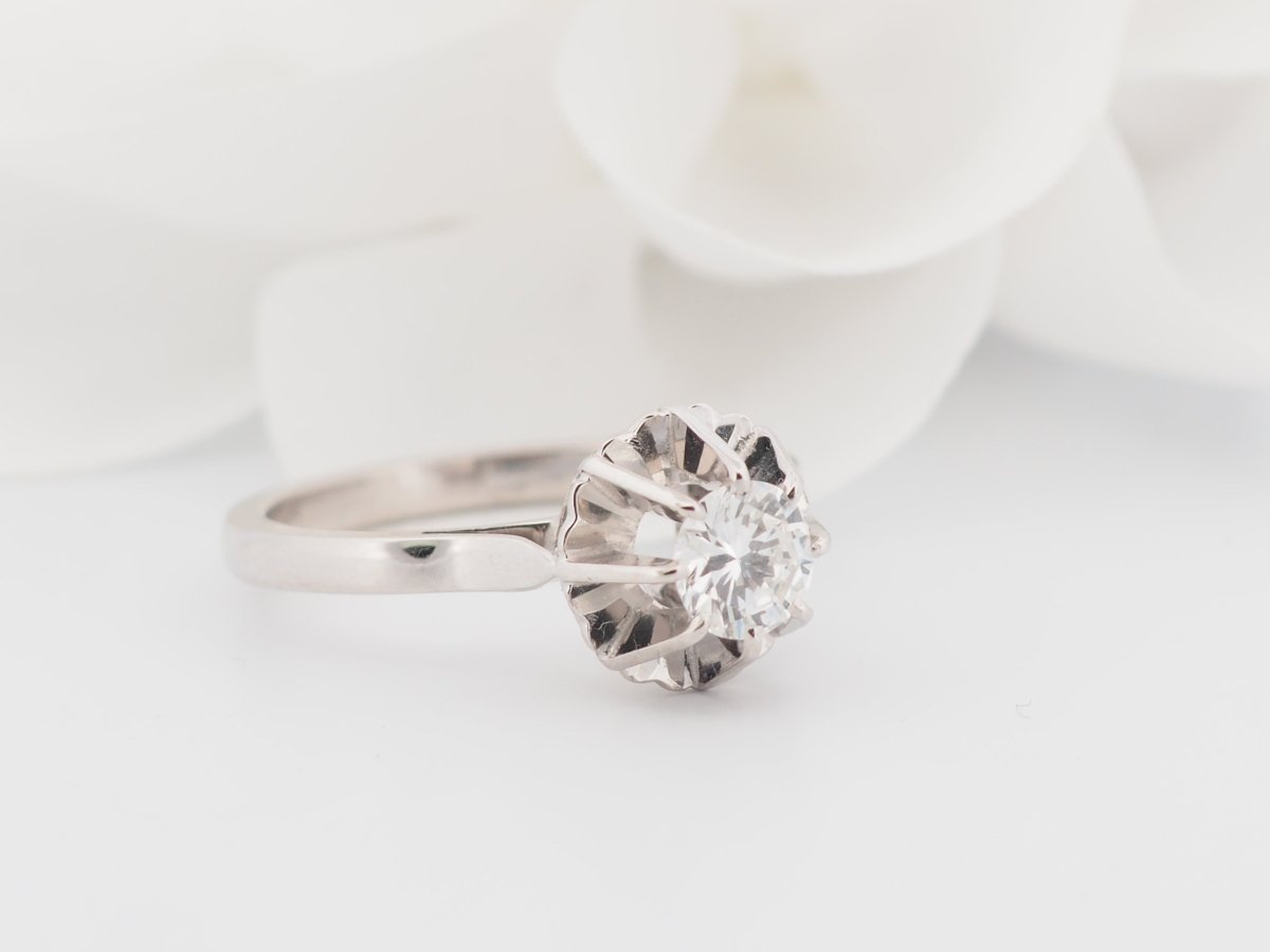 Bague solitaire en or blanc et diamant - Castafiore