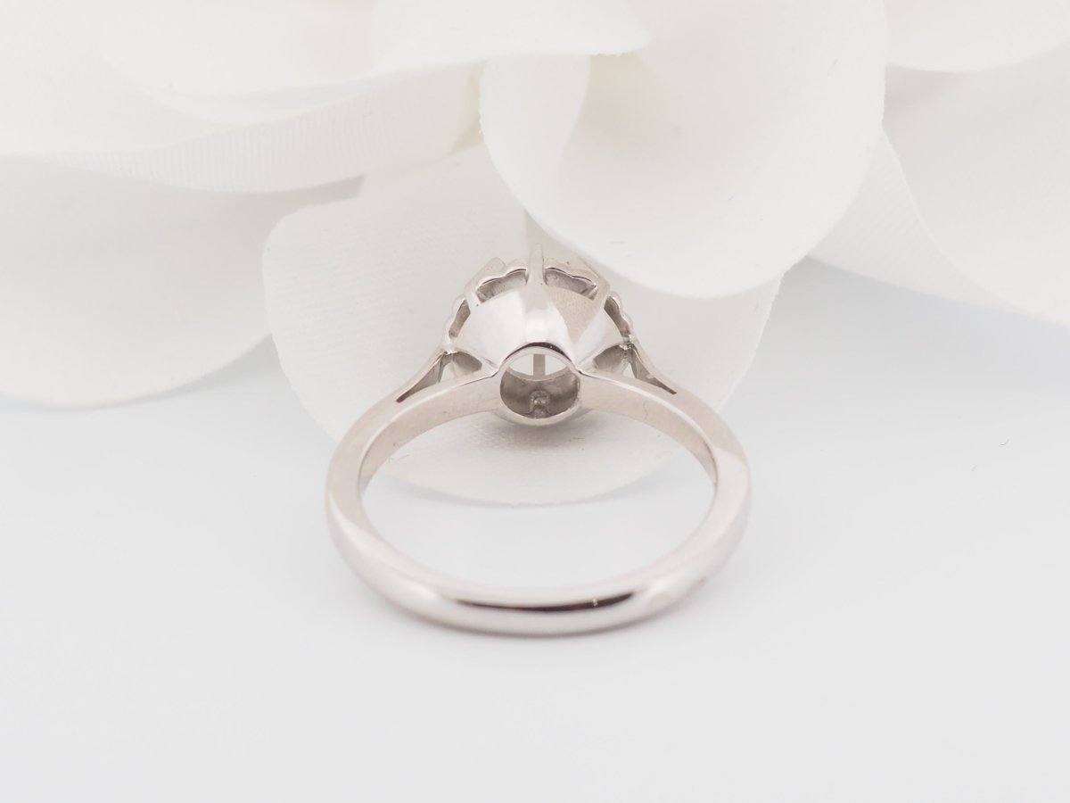 Bague solitaire en or blanc et diamant - Castafiore