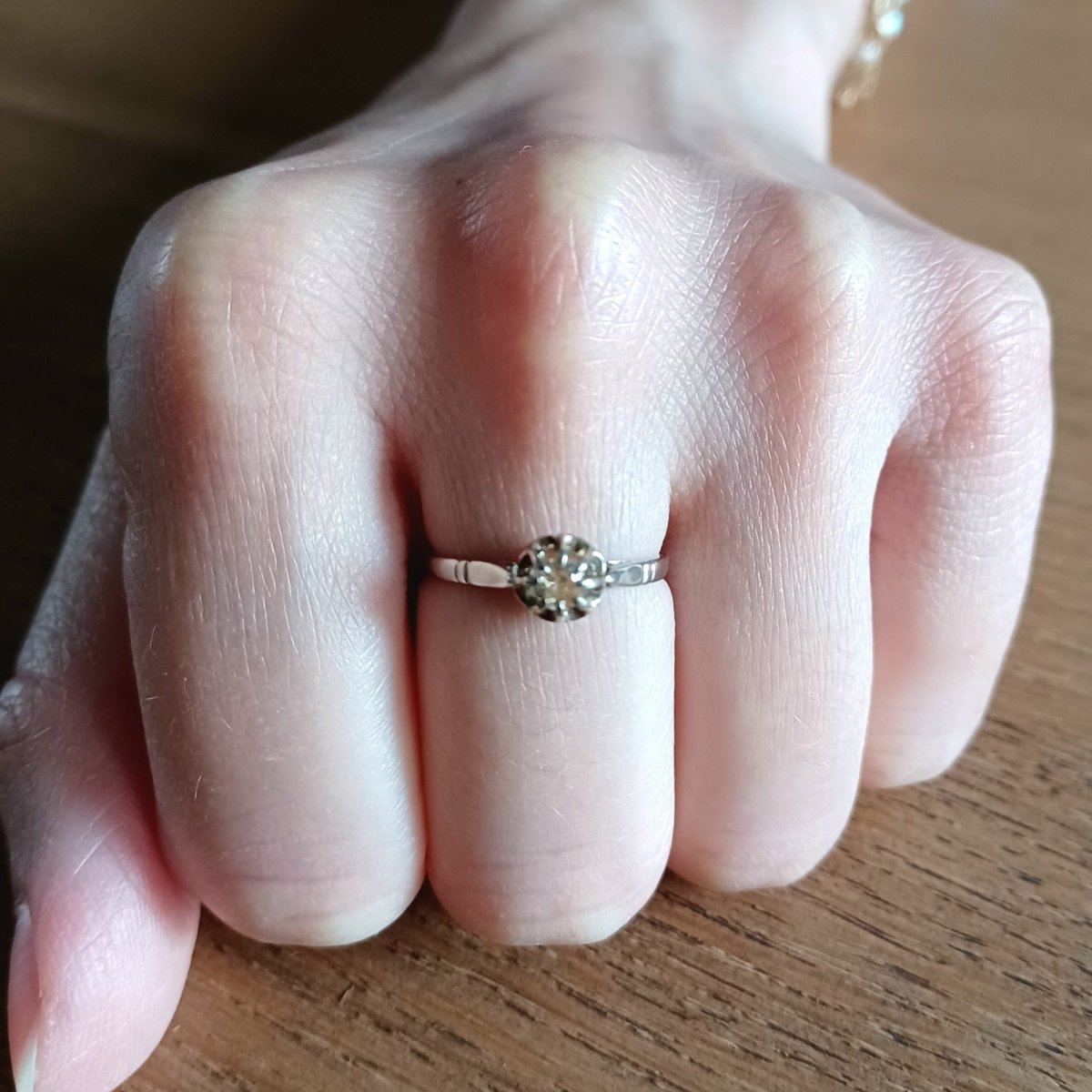 Bague Solitaire en or blanc et diamants - Castafiore