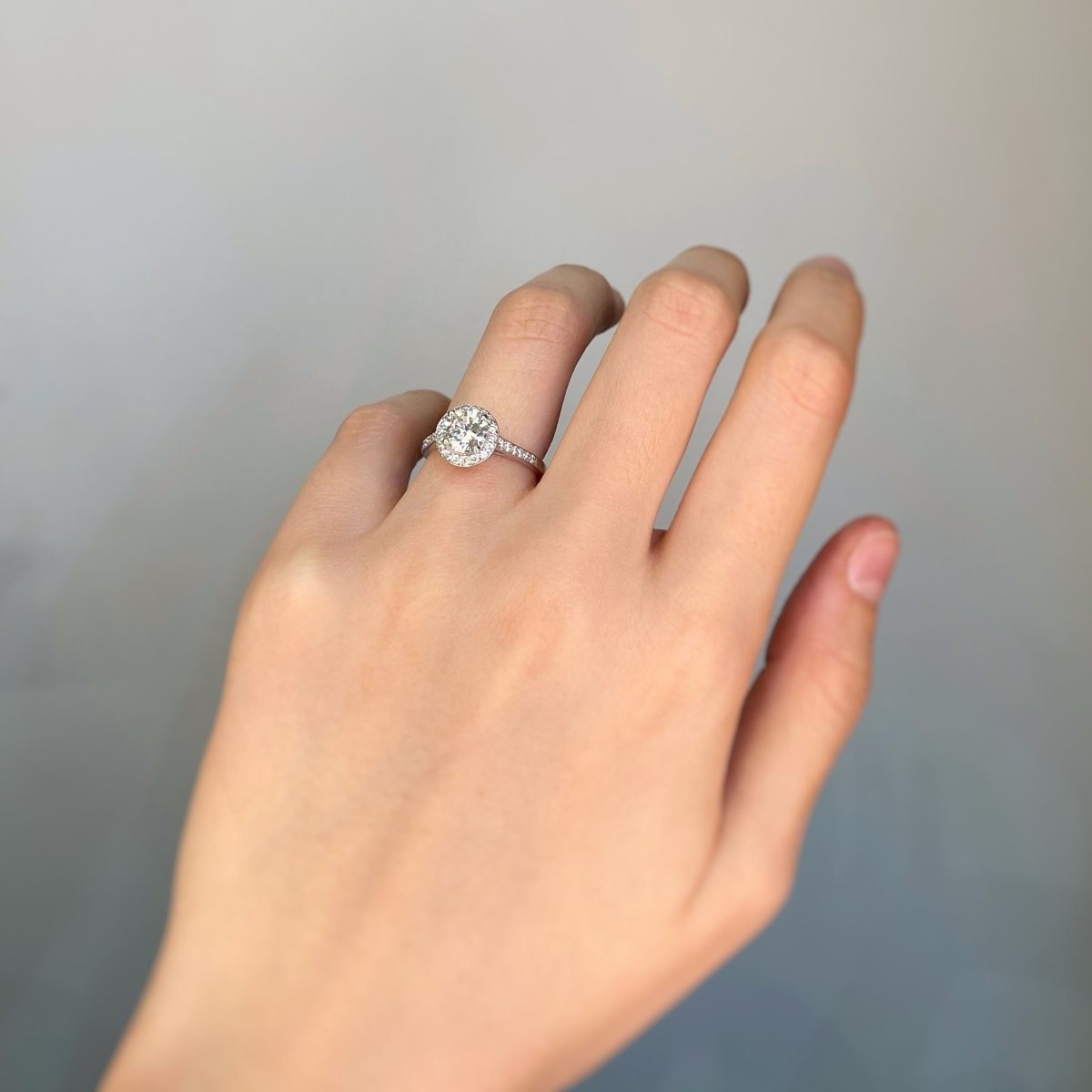 Bague Solitaire en or blanc et diamants - Castafiore
