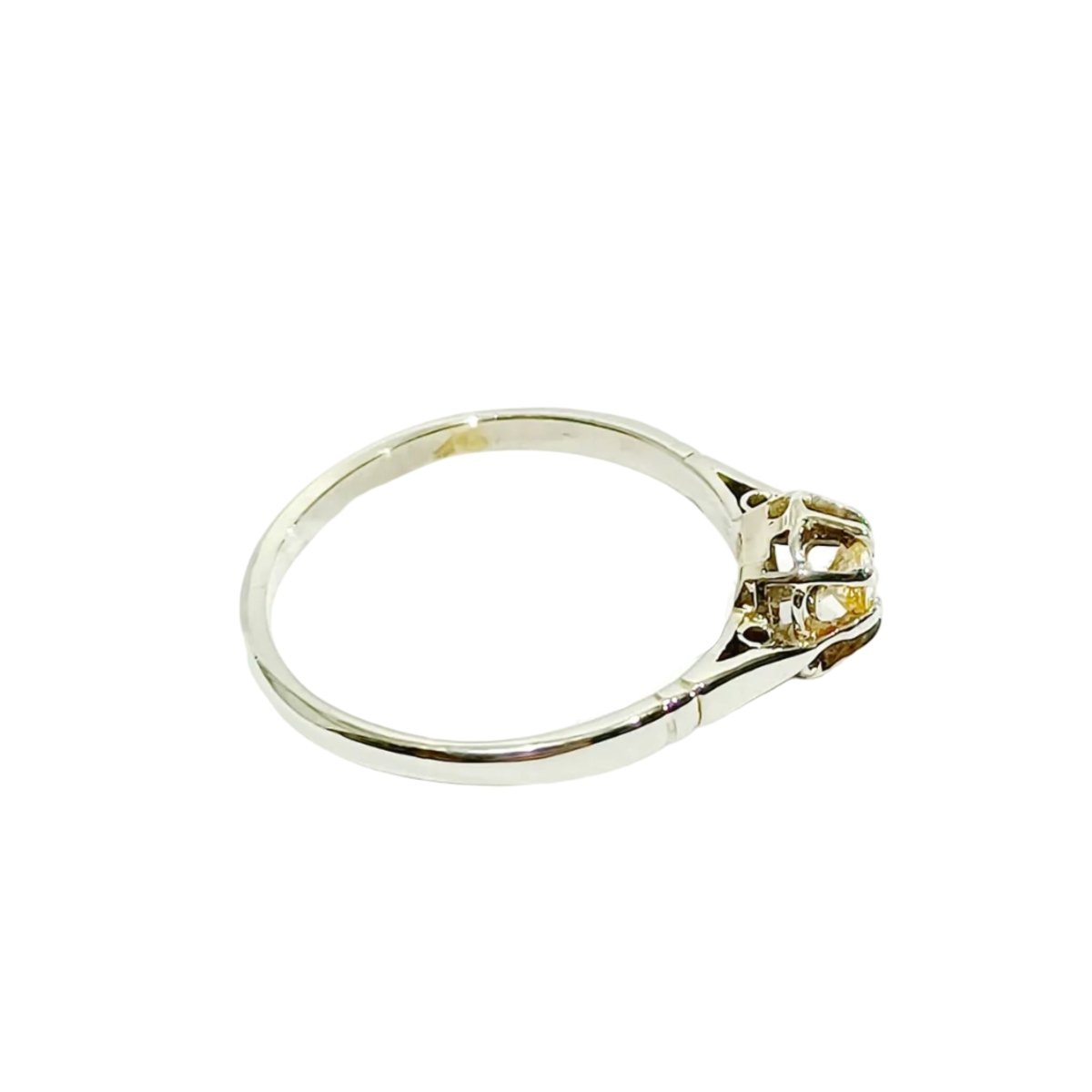 Bague Solitaire en or blanc et diamants - Castafiore
