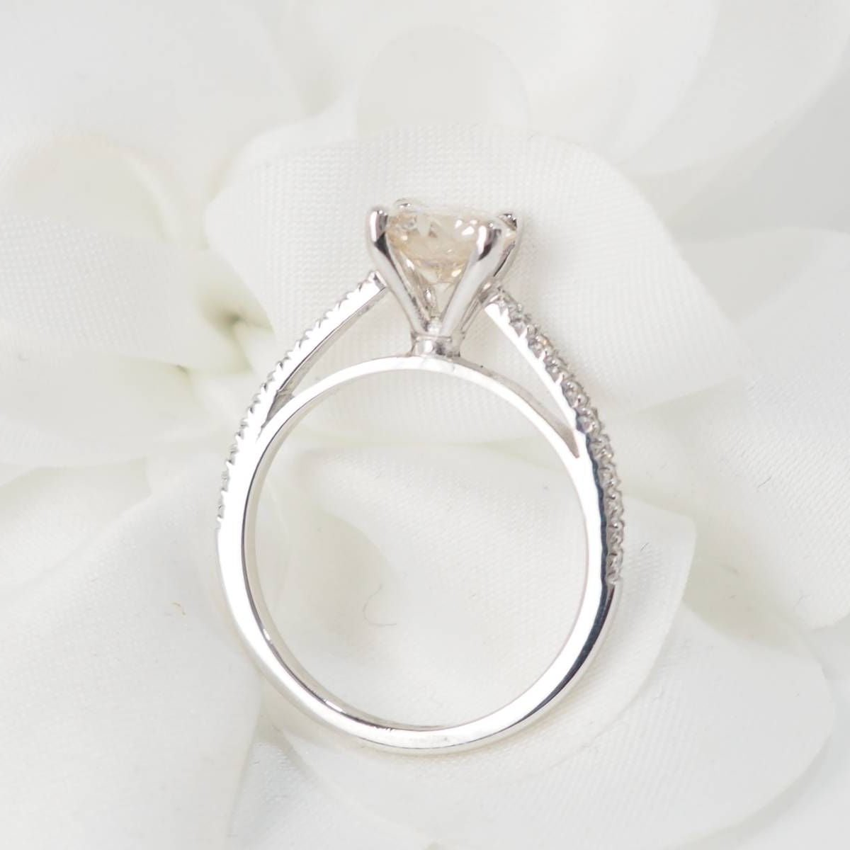 Bague Solitaire en or blanc et diamants - Castafiore