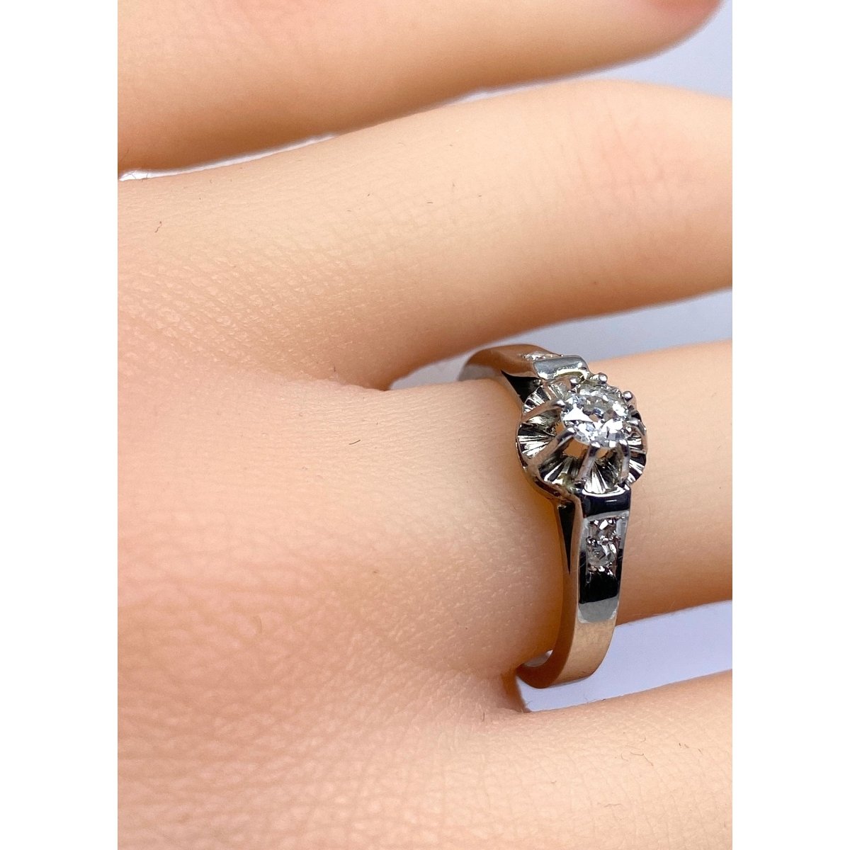 Bague Solitaire en or blanc et diamants - Castafiore