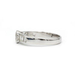 Bague Solitaire en or blanc et diamants - Castafiore