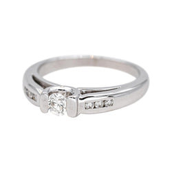 Bague Solitaire en or blanc et diamants - Castafiore