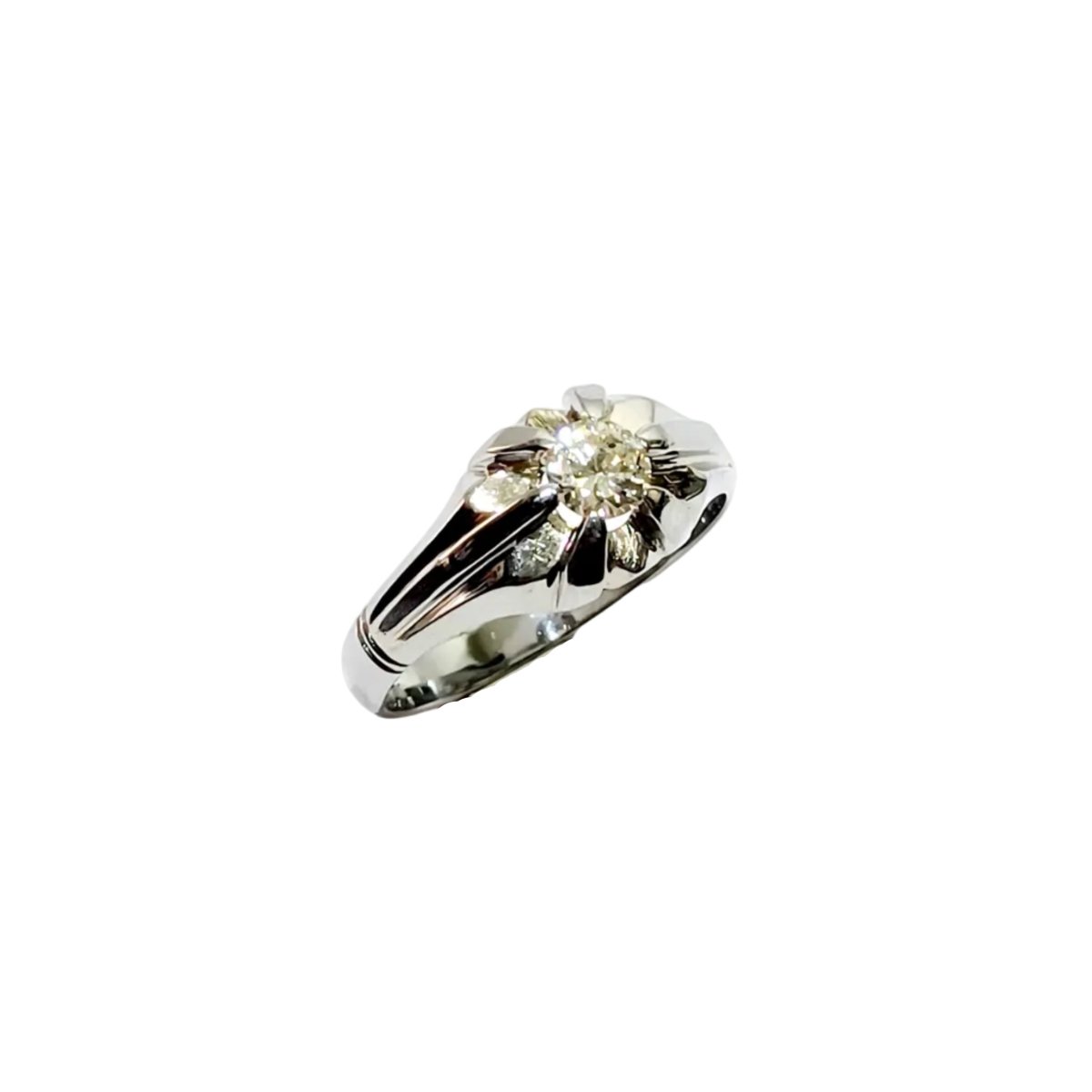 Bague Solitaire en or blanc et diamants - Castafiore