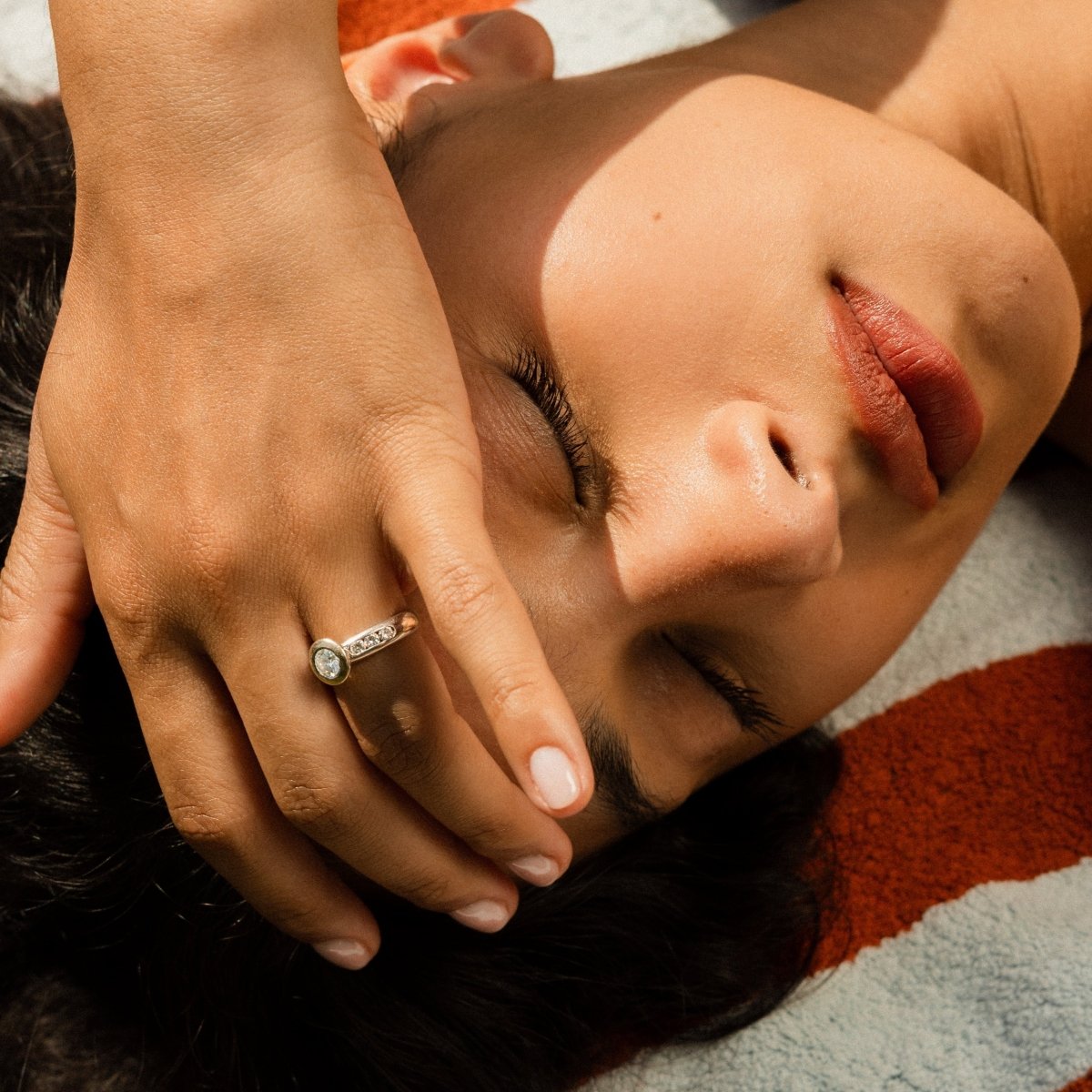 Bague Solitaire en or blanc et diamants - Castafiore