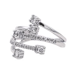 Bague Solitaire en or blanc et diamants - Castafiore