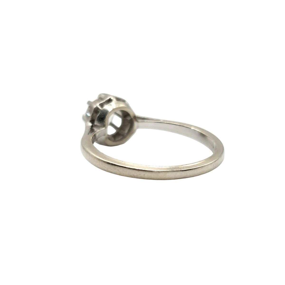 Bague Solitaire en or blanc et diamants - Castafiore