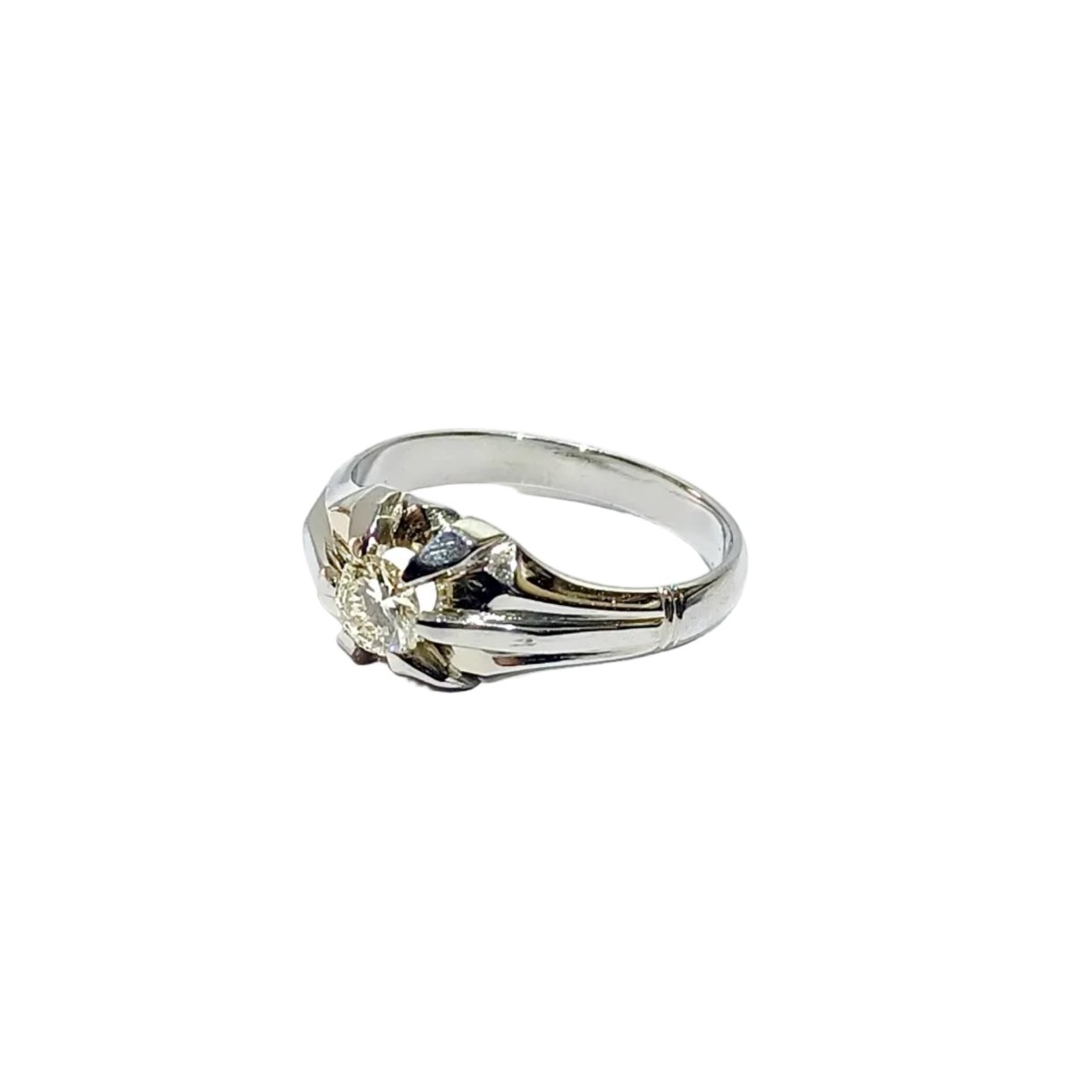 Bague Solitaire en or blanc et diamants - Castafiore