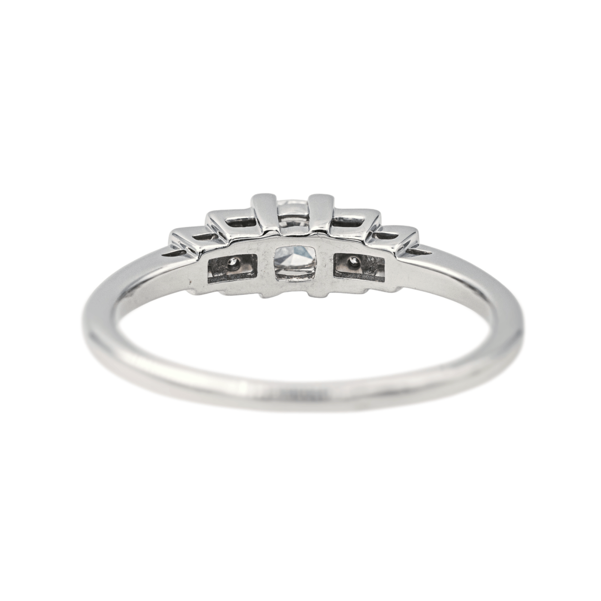 Bague Solitaire en or blanc et diamants - Castafiore