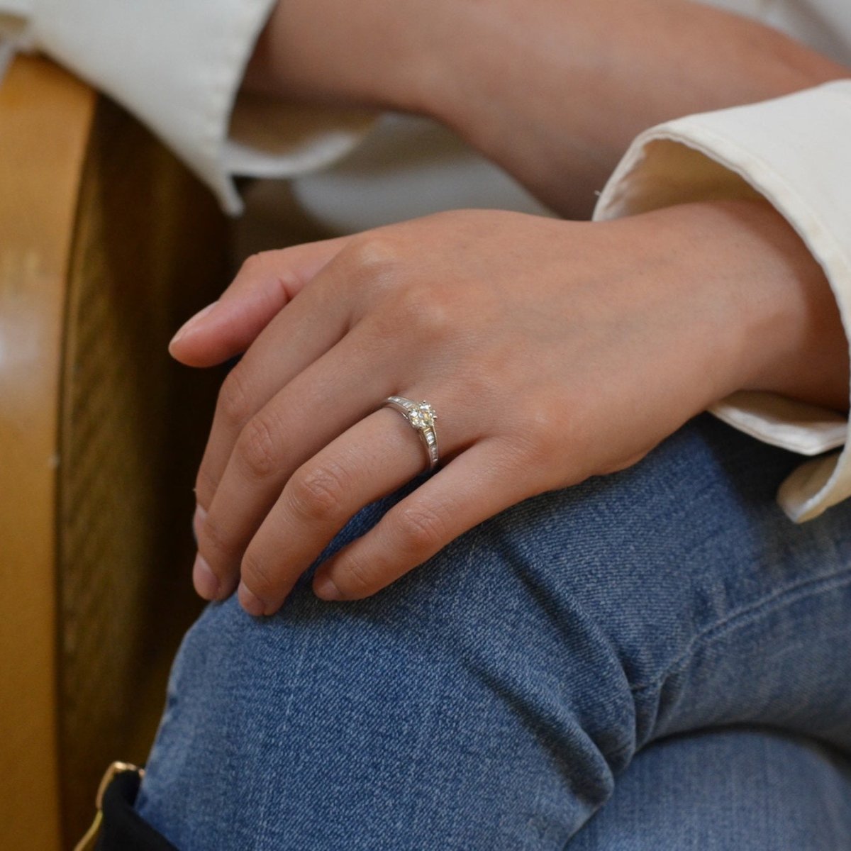 Bague Solitaire en or blanc et diamants - Castafiore