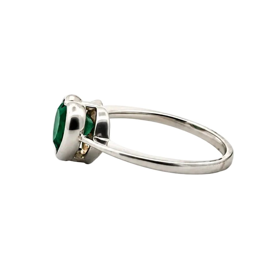 Bague Solitaire en or blanc et émeraude - Castafiore