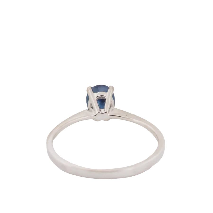Bague solitaire en or blanc et saphir ovale - Castafiore