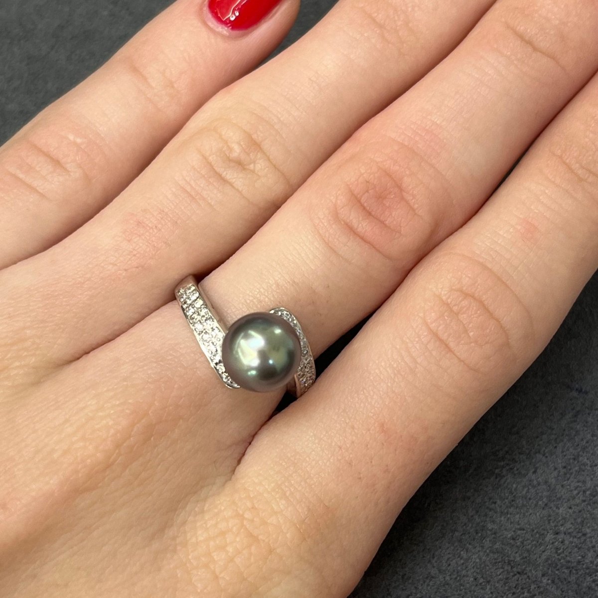 Bague Solitaire en or blanc, perle et diamants - Castafiore