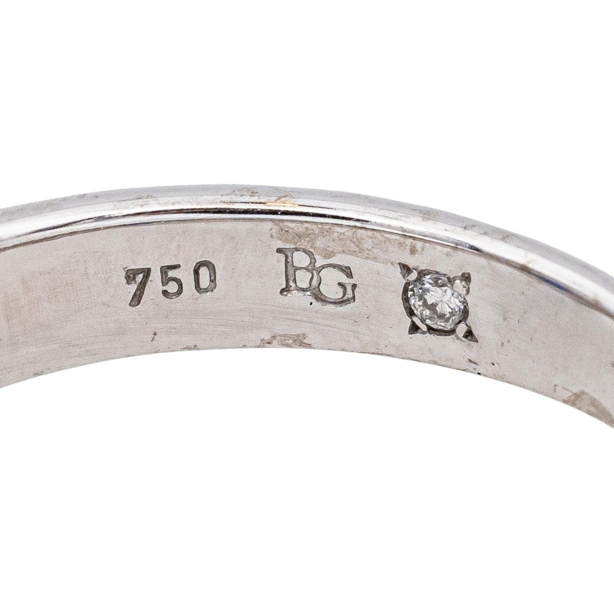 Bague Solitaire en or blanc, saphir et diamants - Castafiore