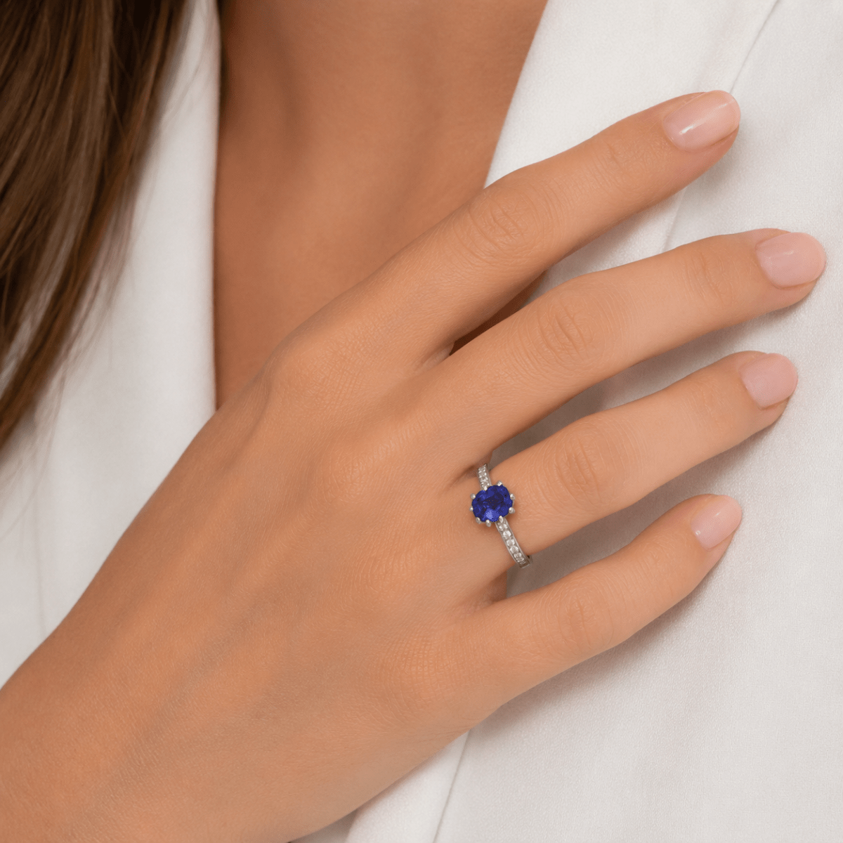 Bague Solitaire en or blanc, tanzanite et diamants - Castafiore