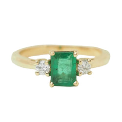 Bague Solitaire en or jaune, émeraude et diamants - Castafiore