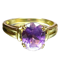 Bague Solitaire en or jaune et améthyste - Castafiore