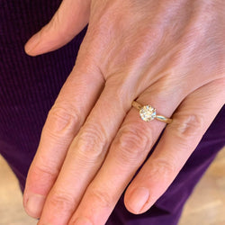 Bague Solitaire en or jaune et diamant - Castafiore