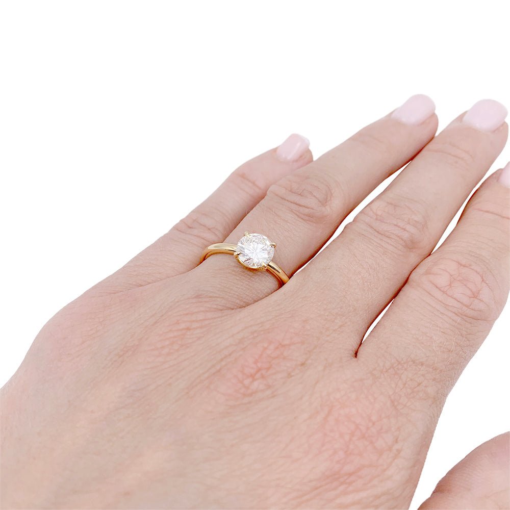 Bague solitaire en or jaune et diamant - Castafiore