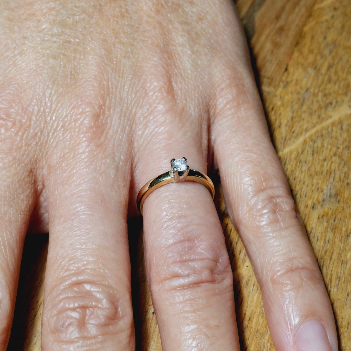 Bague Solitaire en or jaune et diamant - Castafiore