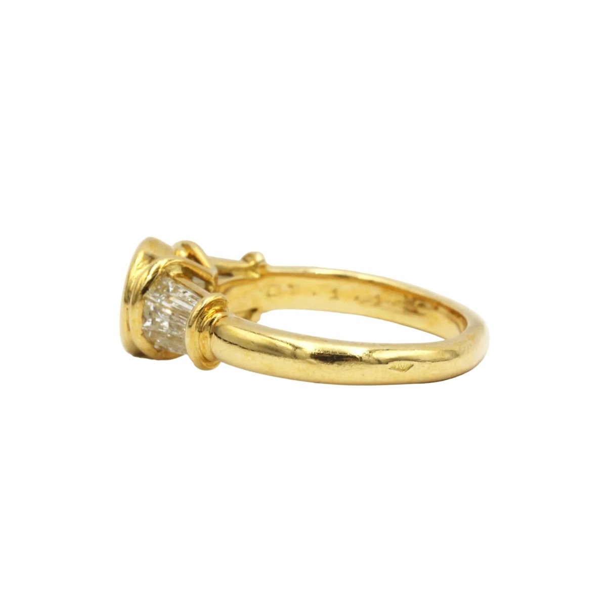 Bague Solitaire en or jaune et diamants - Castafiore