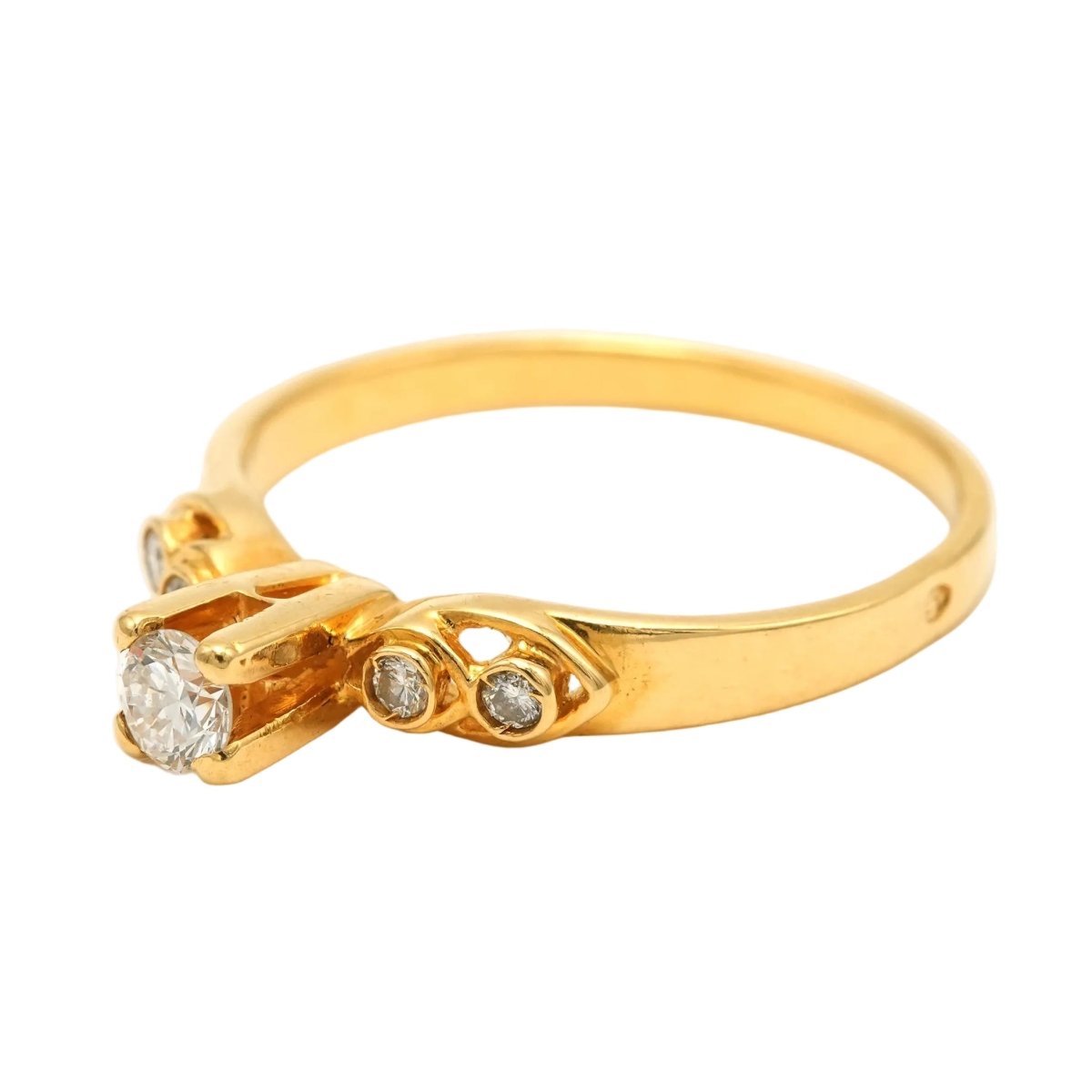 Bague Solitaire en or jaune et diamants - Castafiore