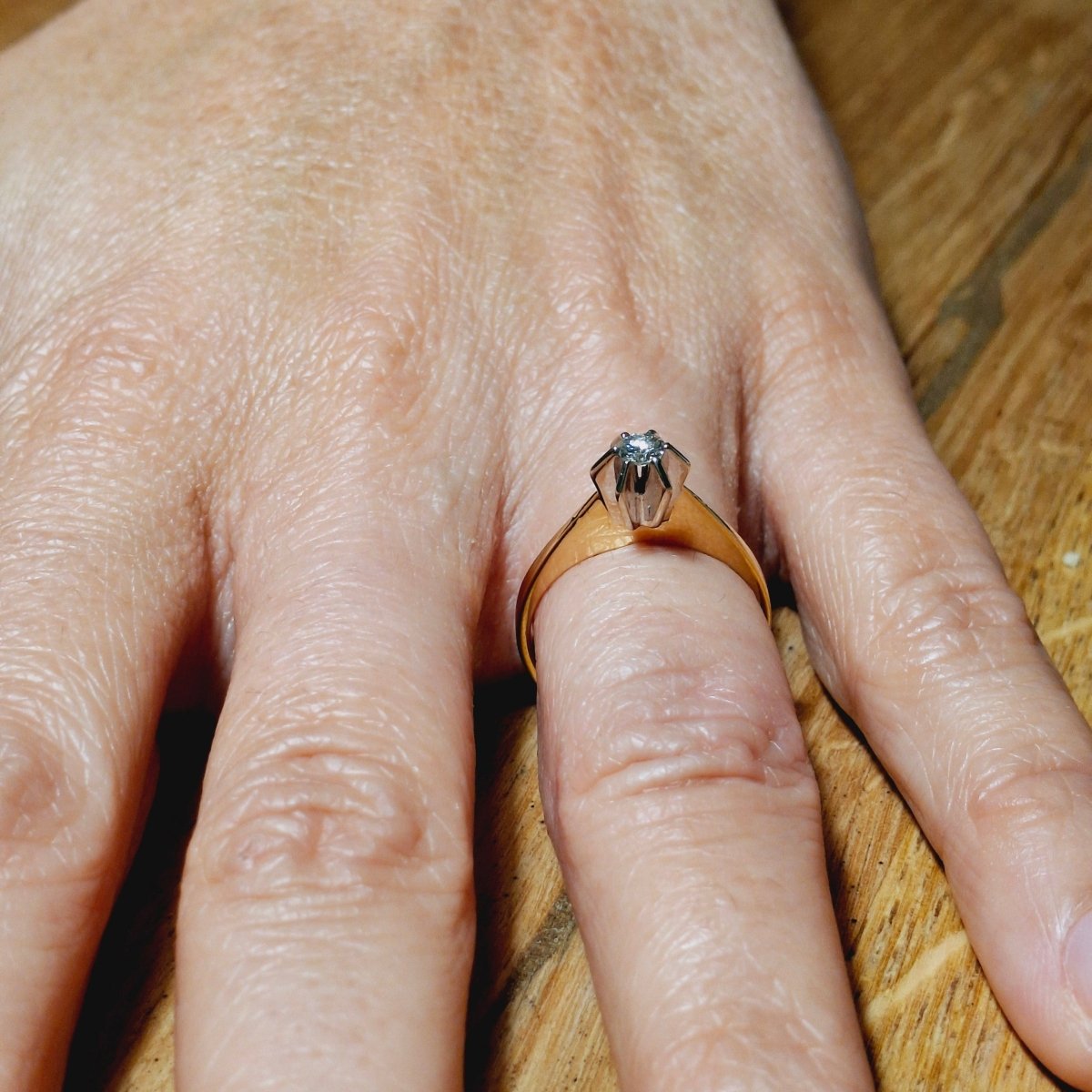 Bague Solitaire en or jaune et diamants - Castafiore