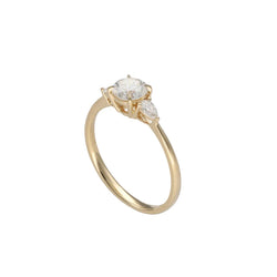 Solitaire diamonds - 18k yellow gold - diamond Central 0.62 ct H-VVS1 - Shouldered by 0.15 ct G-VS