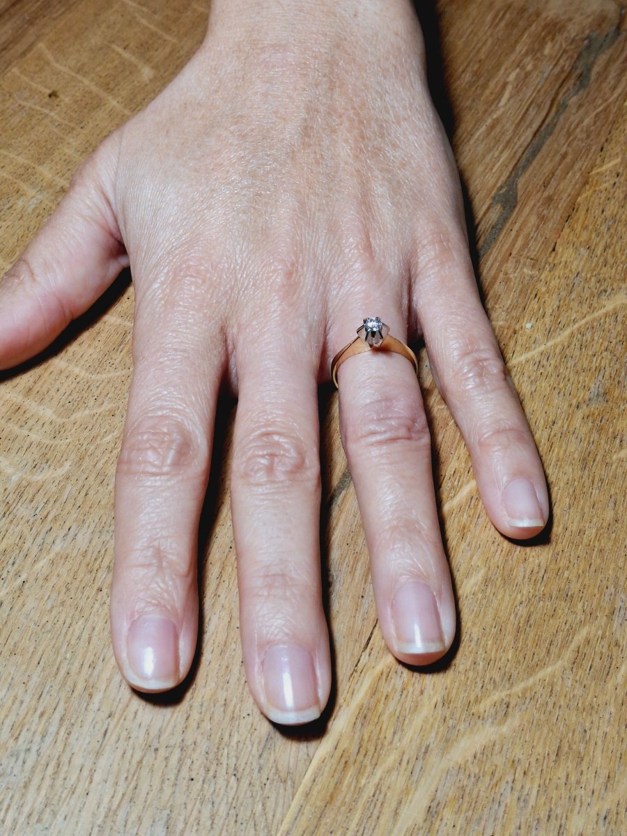 Bague Solitaire en or jaune et diamants - Castafiore