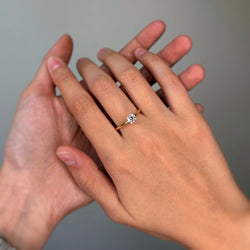 Bague Solitaire en or jaune et diamants - Castafiore